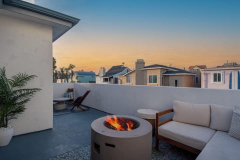 Luxury Suite, 2 Bedrooms, Patio, Ocean View | Individually decorated, individually furnished, free WiFi, bed sheets