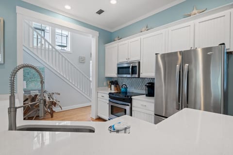 Salty Seagull - Seacrest - First Floor - Kitchen