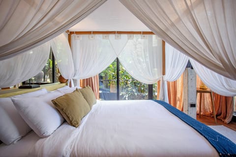 Junior Suite with Ocean View | Egyptian cotton sheets, premium bedding, down comforters, pillowtop beds