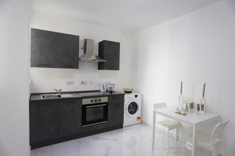 Apartment | Private kitchen | Fridge, microwave, oven, stovetop