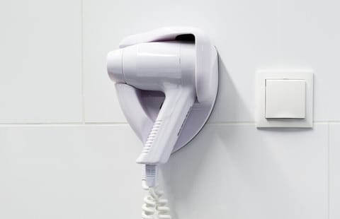 Comfort Double Room, 1 King Bed | Bathroom | Shower, free toiletries, hair dryer, towels