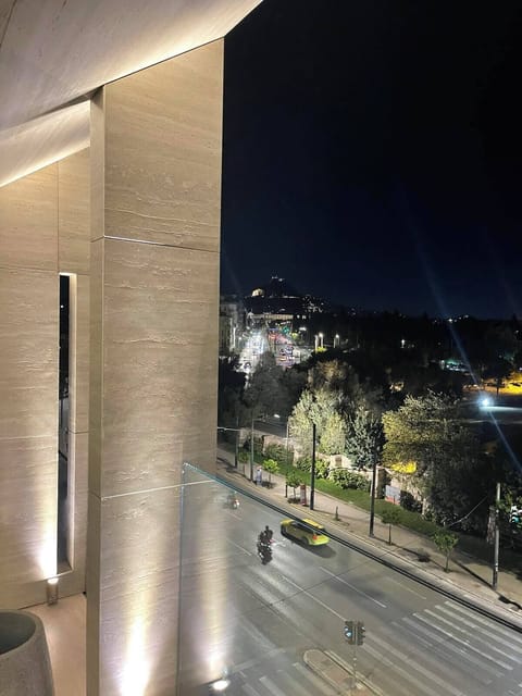 Panorama Suite with view to Temple of Olympian Zeus | Balcony view