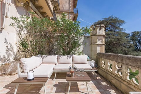 Balcony / Terrace / Patio