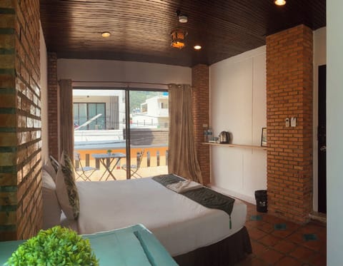 Standard Double Room, City View | Free WiFi, bed sheets