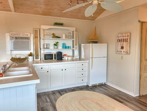 Cottage kitchenette