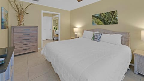 Condo, 1 King Bed with Sofa bed (Sandpiper Cove 2062) | 1 bedroom