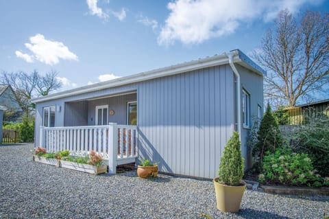 Skomer Lodge - 2 Bedroom Lodge - Manorbier (18620)
