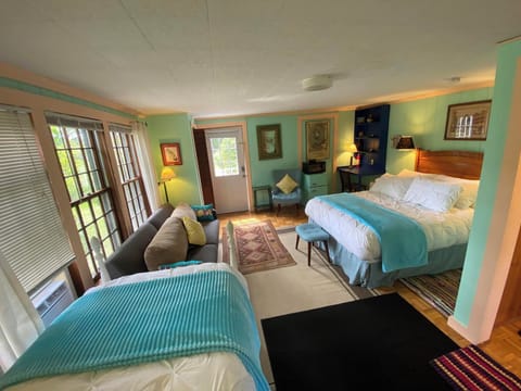 Signature Suite, 1 Bedroom, Garden View | Premium bedding, down comforters, individually decorated