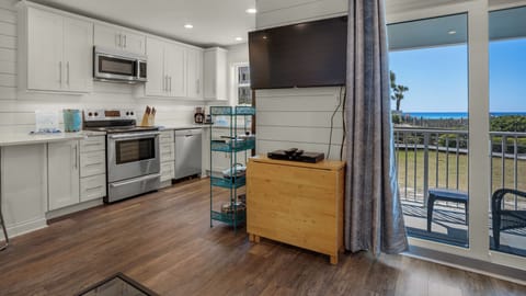 Condo, Multiple Beds, Patio, Ocean View (Beachside Villas 612) | Private kitchen | Coffee/tea maker