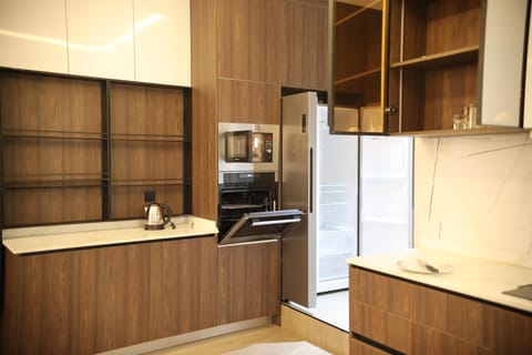 Apartment | Private kitchen | Fridge, microwave, oven, stovetop