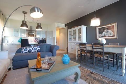 Autumn, Living Room, Spring, Summer