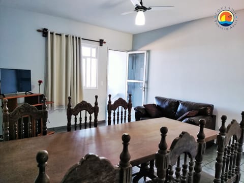 Comfort Apartment, 2 Bedrooms, 2 Bathrooms, Beach View | Dining room