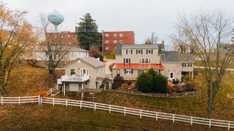 Welcome to Horizon Haven, your private retreat!