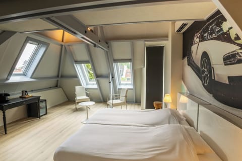 Deluxe Double Room, Private Bathroom, City View | Desk, blackout drapes, soundproofing, free WiFi