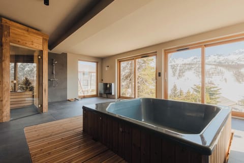 3f957afe-2f47-47b9-bf09-e49fd404c3ad