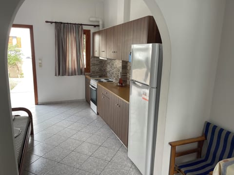 Family Apartment, 1 Bedroom, Courtyard View | Private kitchen