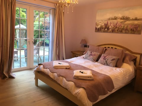 Double Room, Garden View | Egyptian cotton sheets, premium bedding, individually decorated