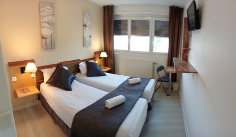 Room, 2 Twin Beds, City View | Memory foam beds, iron/ironing board, free WiFi, bed sheets