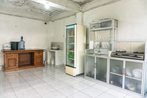 Free daily local cuisine breakfast