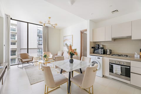 Comfort Room, Private Bathroom | Egyptian cotton sheets, premium bedding, in-room safe