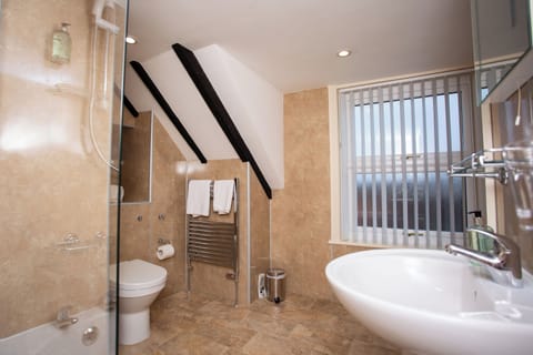 Double Room | Bathroom