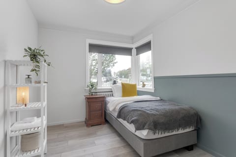 Classic Single Room, Garden View | Soundproofing, free cribs/infant beds, free WiFi, bed sheets