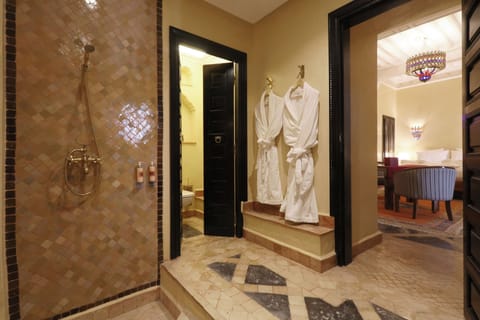 Superior Suite, Patio | In-room safe, iron/ironing board, free WiFi, bed sheets