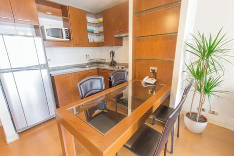 Deluxe Apartment, Balcony, City View | Private kitchen