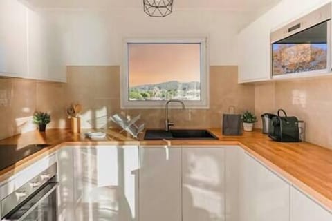 [Cuisine] Entièrement équipée et approvisionnée