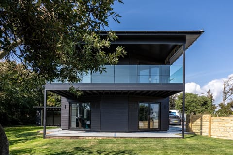 Bluebells Rhosneigr - Exterior Front