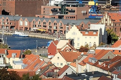 Surroundings [summer] (1-5 km)