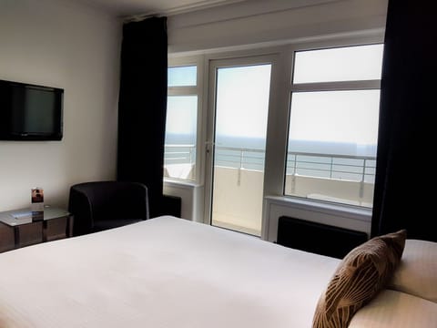 Double Room, Balcony, Sea View | Desk, iron/ironing board, free WiFi, bed sheets