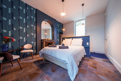 Ch1 Affaires, 1 double bed, courtyard view | Individually furnished, desk, laptop workspace, soundproofing