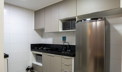 Apartment | Private kitchen | Microwave, blender, cookware/dishes/utensils