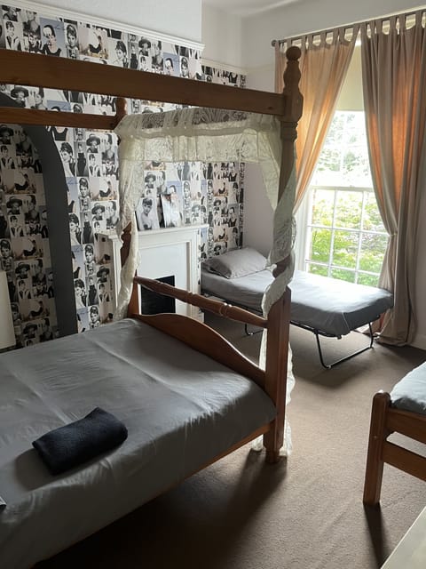 Superior Suite, Ensuite, Garden View (Room 3 ) | Iron/ironing board, free WiFi, bed sheets