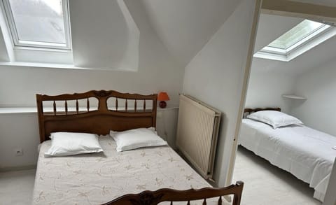 Basic Triple Room | Soundproofing, free WiFi