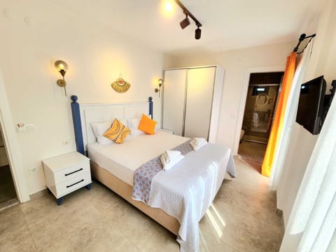 Standard Room, Balcony, Garden View | Free WiFi