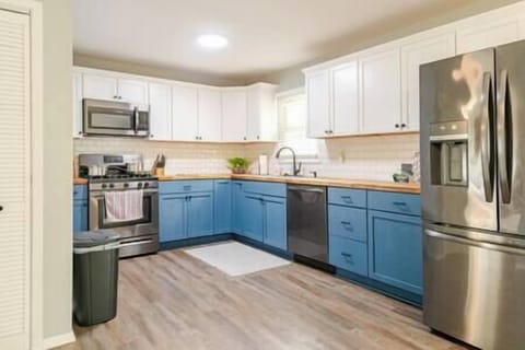 Full modern kitchen with all of the kitchen utensils you may need