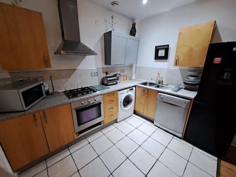 Apartment | Private kitchen | Fridge, microwave, oven, stovetop