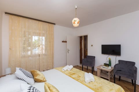 Double Room (Double Room with Terrace and Partial ) | 1 bedroom, free WiFi