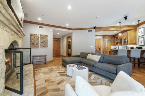 Condo, 1 Bedroom | Living area | Smart TV