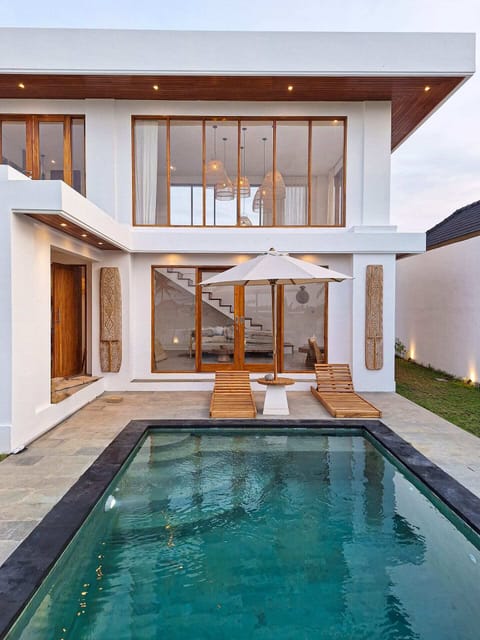 Basic Villa | Pool | Outdoor pool