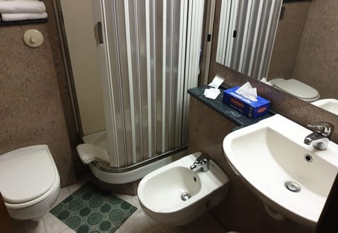 In-room safe, individually decorated, free cribs/infant beds