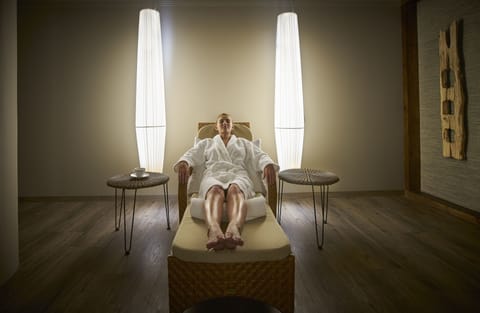 Sauna, spa tub, steam room, body treatments, hydrotherapy, aromatherapy