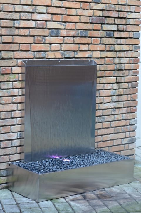 Desk, free cribs/infant beds, rollaway beds, free WiFi