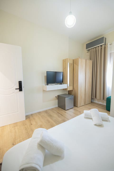 1 bedroom, soundproofing, bed sheets