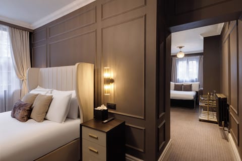 Superior Suite, Ensuite | Premium bedding, pillowtop beds, desk, laptop workspace