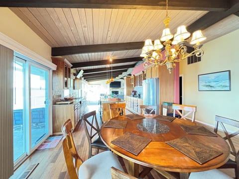 Open Dining area and plenty of space to gather.