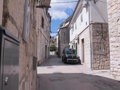 Studio (Studio Apartment) | Aerial view