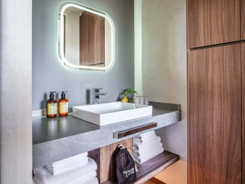 Superior Double (WS) | Bathroom | Hair dryer, slippers, towels, shampoo